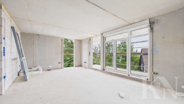 1.1.1. Wohnzimmer Blick Terrasse - Neubauwohnung mit Balkon in besonderer Hanglage von Spiesen-Elversberg