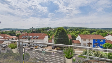 Balkon - Gepflegte Eigentumswohnung mit Fernblick und Balkon in Saarbrücken-Eschringen