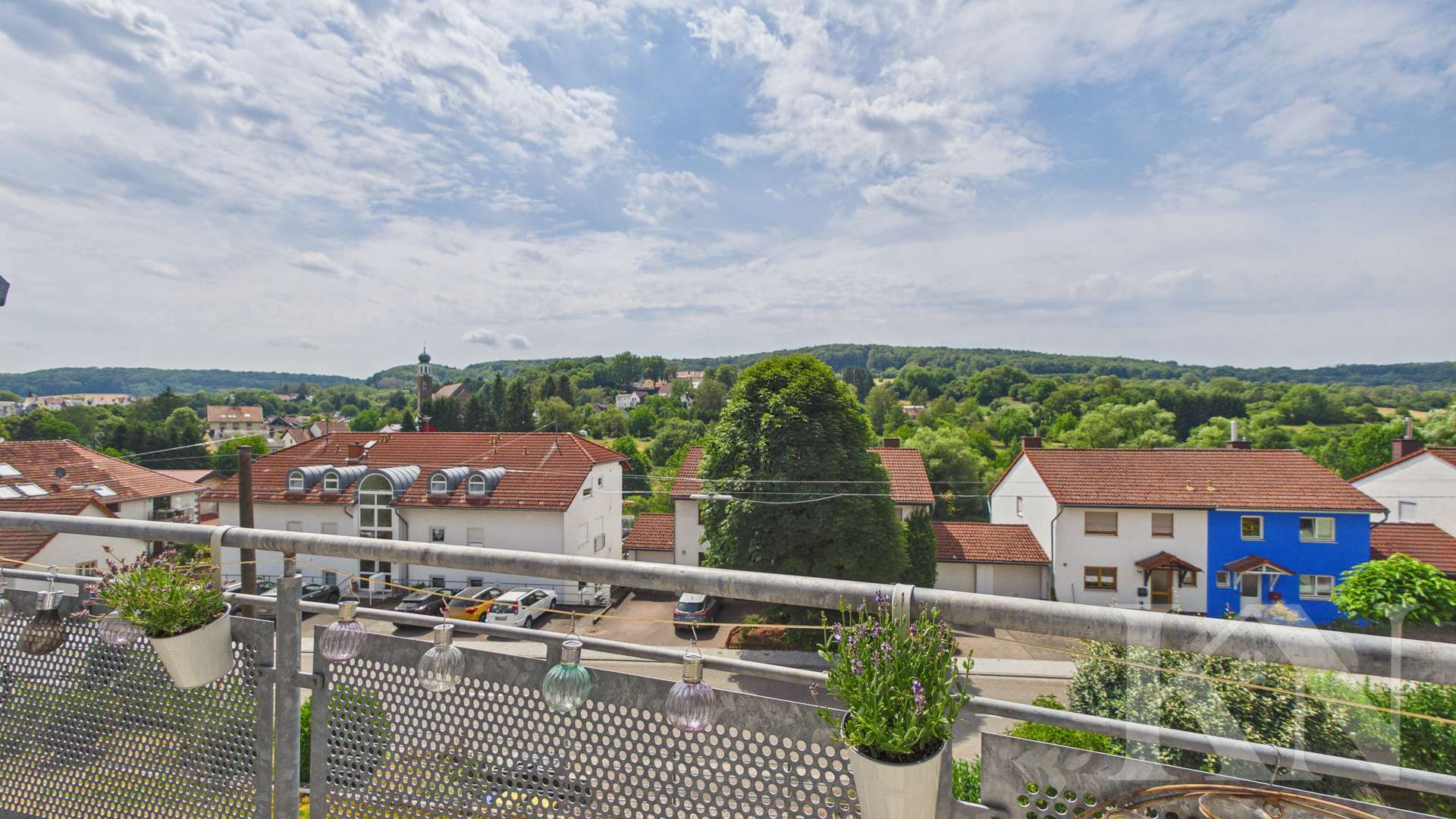 Balkon - Gepflegte Eigentumswohnung mit Fernblick und Balkon in Saarbrücken-Eschringen
