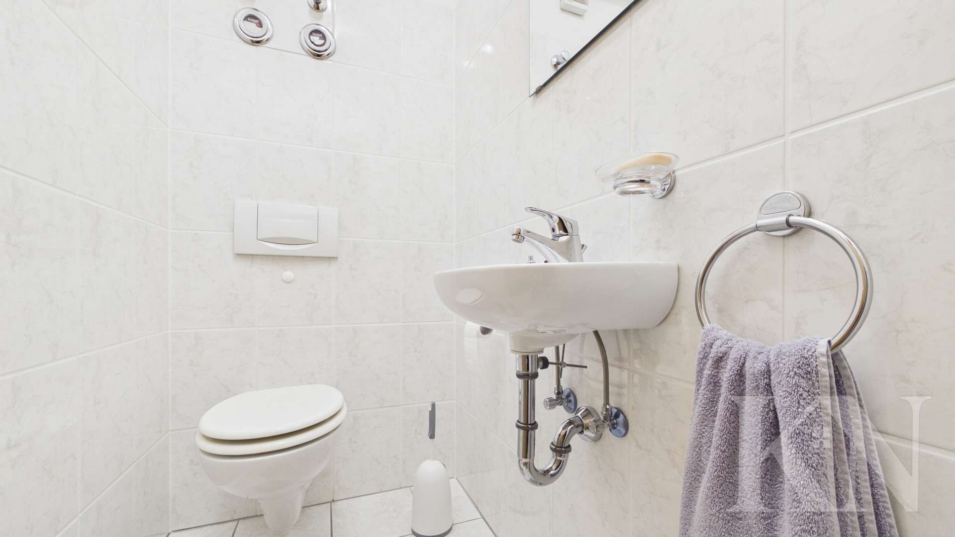Gäste WC - Gepflegte Eigentumswohnung mit Fernblick und Balkon in Saarbrücken-Eschringen
