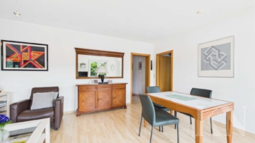 Wohnzimmer - Gepflegte Eigentumswohnung mit Fernblick und Balkon in Saarbrücken-Eschringen