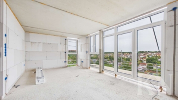 4.1.1. Wohnzimmer Blick Terrasse - Weitblick, Ruhe, Privatsphäre – Penthouse in besonderer Höhenlage von Spiesen-Elversberg