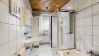 Badezimmer EG - Stadtvilla mit Altbaucharme in Brebach