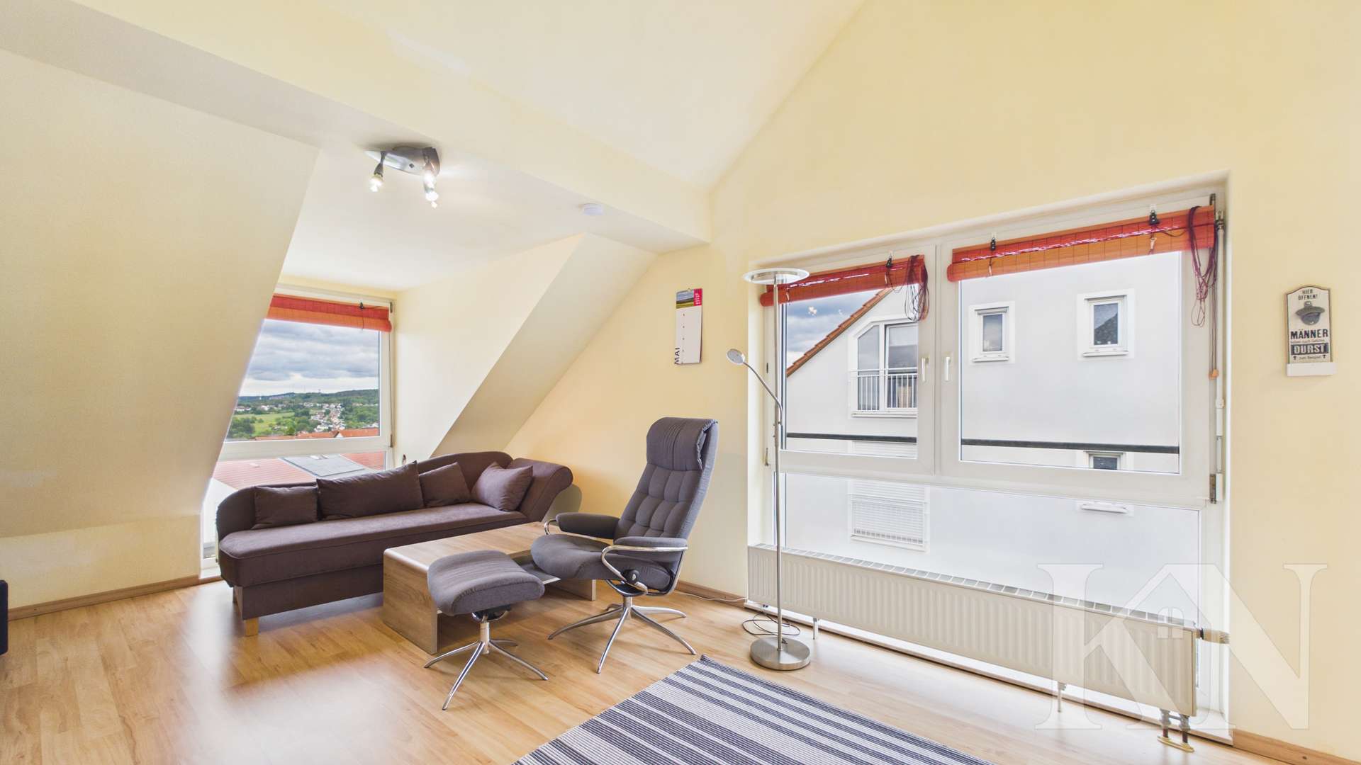 Wohnbereich - Wohnen in Riegelsberg – Gepflegte Dachgeschosswohnung mit Balkon