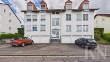 Vorderansicht - Wohnen in Riegelsberg – Gepflegte Dachgeschosswohnung mit Balkon