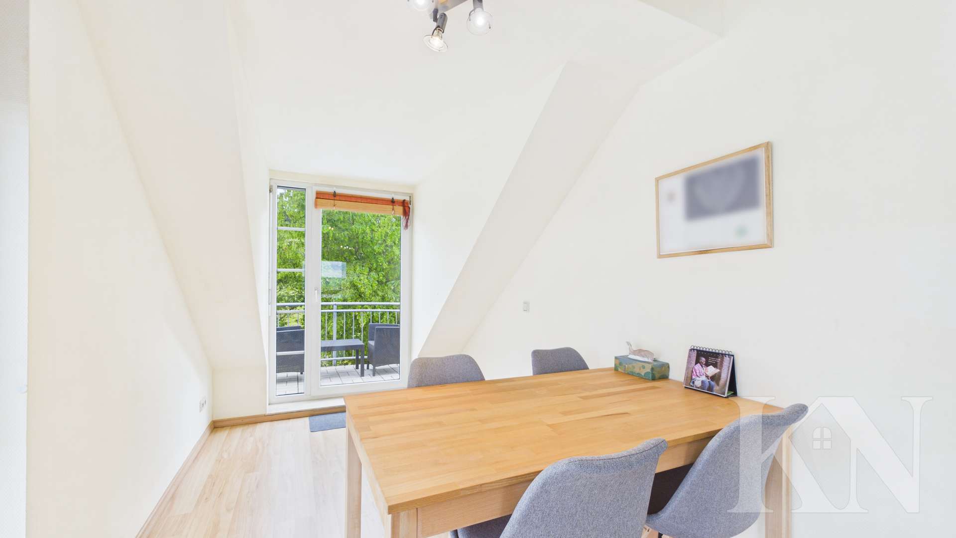 Essbereich - Wohnen in Riegelsberg – Gepflegte Dachgeschosswohnung mit Balkon
