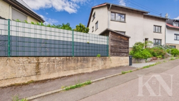 Vorderansicht - Ein-Zweifamilienhaus mit Einliegerwohnung