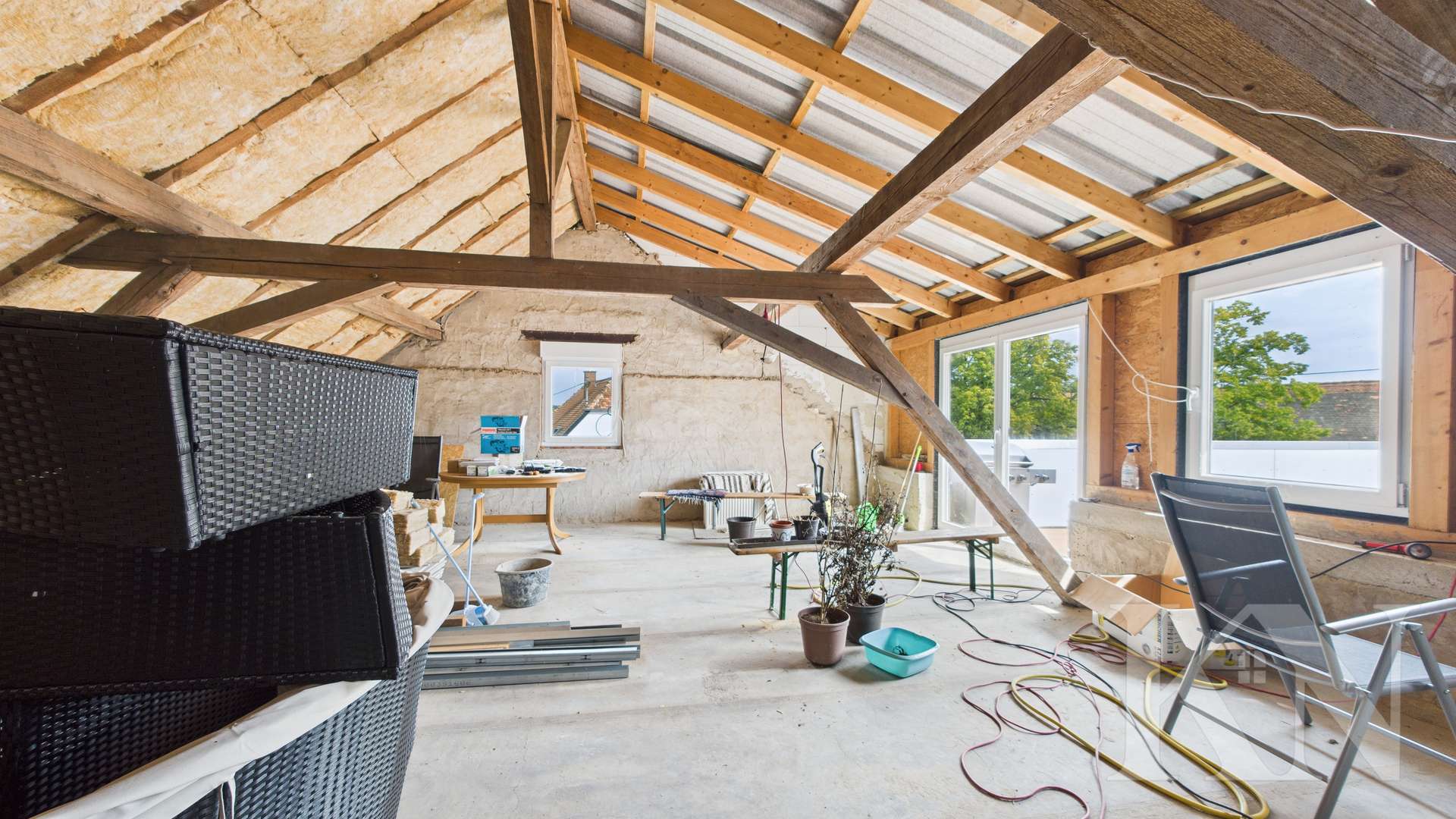 ausbaufähiges Dachgeschoss - Mehrfamilienhaus mit großem Potenzial in Gersheim – PV-Anlage und separate Scheune