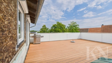 Dachterrasse - Mehrfamilienhaus mit großem Potenzial in Gersheim – PV-Anlage und separate Scheune