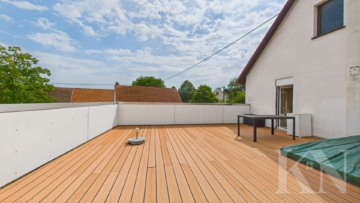 Dachterrasse - Mehrfamilienhaus mit großem Potenzial in Gersheim – PV-Anlage und separate Scheune