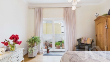 Schlafzimmer EG - Stadtvilla mit Altbaucharme in Brebach