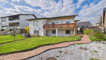 Rückansicht Haus - Freistehender Bungalow mit Einliegerwohnung in Top-Lage von Illingen