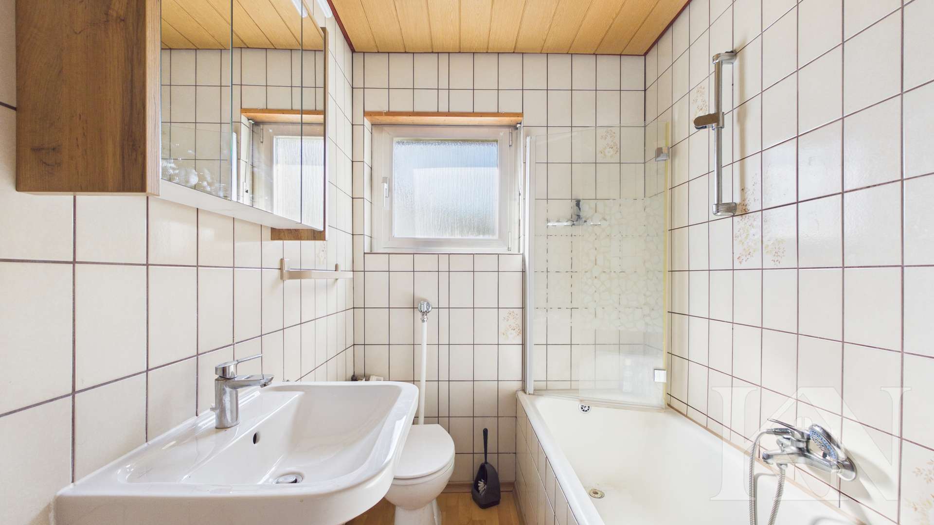 Badezimmer Obergeschoss - Mehrfamilienhaus in Riegelsberg – ideal für Kapitalanleger