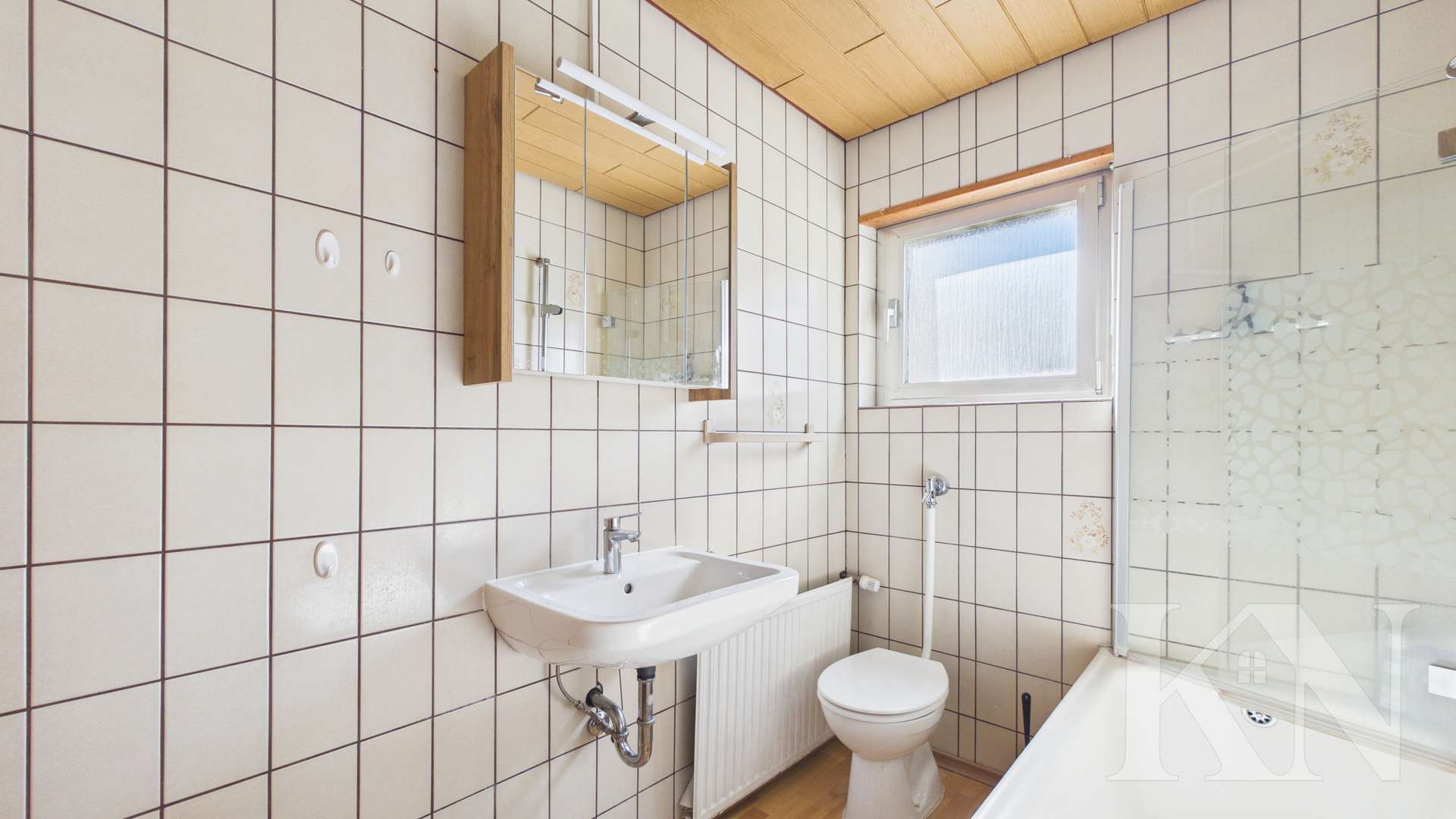 Badezimmer Obergeschoss - Mehrfamilienhaus in Riegelsberg – ideal für Kapitalanleger