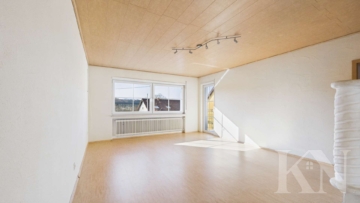 Wohnzimmer - Großzügiges Wohnen in Merzig – Einfamilienhaus mit Garten, Balkon & Wintergarten