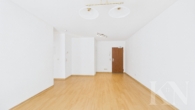 Wohnzimmer - Attraktive Kapitalanlage oder gemütliches Zuhause – 3-Zimmer-Dachgeschosswohnung in Merzig