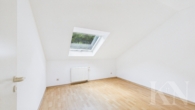 Schlafzimmer - Attraktive Kapitalanlage oder gemütliches Zuhause – 3-Zimmer-Dachgeschosswohnung in Merzig