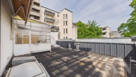 Balkon - Zentrale Stadtlage: Vielseitiges Mehrfamilienhaus mit Arztpraxis!