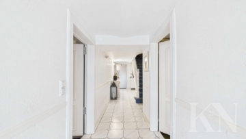 Eingangsbereich - Vielseitiges Ein- bis Zweifamilienhaus in Saarbrücken-Güdingen!