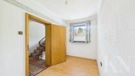 Separates Zimmer Obergeschoss - Charmantes Zweifamilienhaus mit Ausbaureserve in Riegelsberg