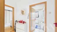 Diele Wohnung Obergeschoss - Charmantes Zweifamilienhaus mit Ausbaureserve in Riegelsberg