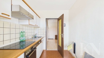 Küche - Wohnen mit Weitblick – großzügige 2-Zimmer-Wohnung mit Balkon in Saarbrücken!