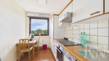 Küche - Wohnen mit Weitblick – großzügige 2-Zimmer-Wohnung mit Balkon in Saarbrücken!