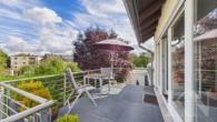 Balkon - Zwei,- bis Dreifamilienhaus in Top-Lage