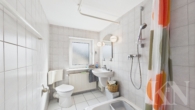 Badezimmer Dachgeschoss - Zwei,- bis Dreifamilienhaus in Top-Lage