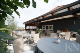 Terrasse - Gepflegtes Wohn – und Geschäftshaus mit traumhafter Außenanlage