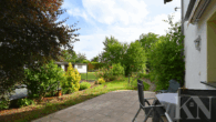 Terrasse Erdgeschoss - Zweifamilienhaus mit PV-Anlage & Finanzierungsvorteil – vielseitiges Wohnen in Schaffhausen/Wadgassen!