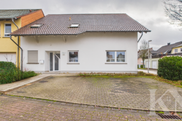 Zweifamilienhaus mit sofortigen Einnahmen und freier Wohnung in Top-Lage!, 66740 Saarlouis, Reihenendhaus