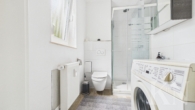 Badezimmer - Top für Kapitalanleger: Charmante 1-Zimmer-Wohnung mit Balkon, Aufzug und Stellplatz!