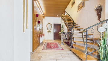 Diele / Treppen - Doppelhaushälfte mit großzügigem Flächenangebot in Saarwellingen