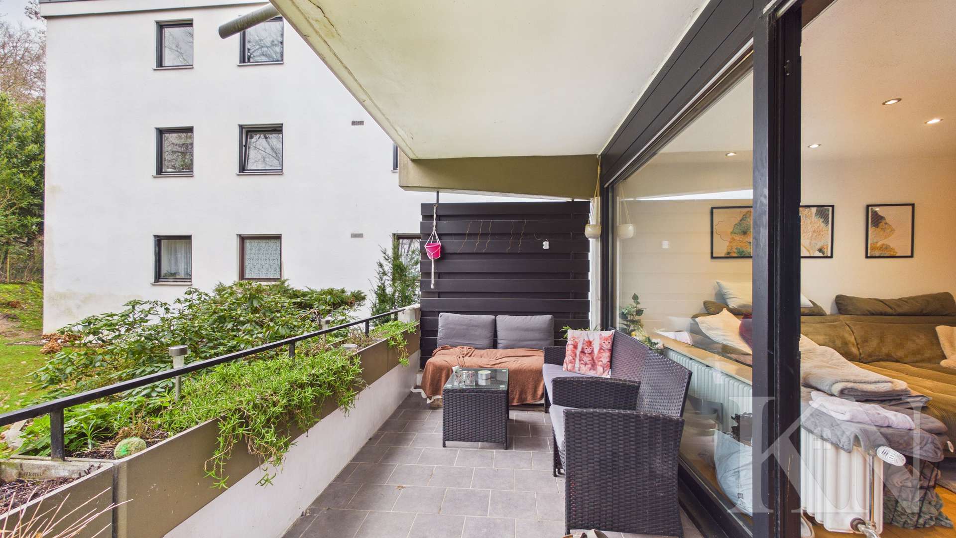 Balkon - Top-Lage: Erdgeschosswohnung mit Balkon, TG-Stellplatz & Wellnessbereich in Saarbrücken-Rotenbühl