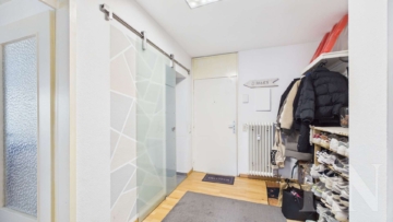 Eingangsdiele - Top-Lage: Erdgeschosswohnung mit Balkon, TG-Stellplatz & Wellnessbereich in Saarbrücken-Rotenbühl