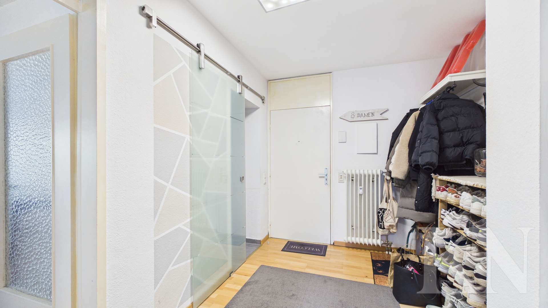 Eingangsdiele - Top-Lage: Erdgeschosswohnung mit Balkon, TG-Stellplatz & Wellnessbereich in Saarbrücken-Rotenbühl