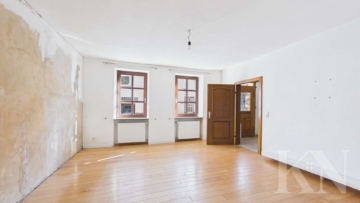 Wohnzimmer - Altbaujuwel mit Potenzial – verwirklichen Sie hier Ihre Wohnideen