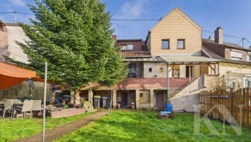 Hausrückseite - Viel Potenzial für Handwerker: Zwei Häuser in Schiffweiler