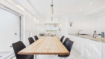 Esszimmer / Küche - Modernes Wohnen in ruhiger Lage – gepflegter Bungalow in Völklingen