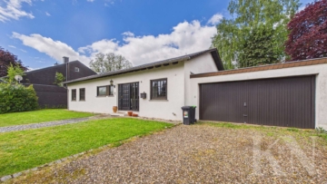 Ruhig gelegenes Einfamilienhaus mit großzügigem Grundstück in Heckendahlheim, 66399 Mandelbachtal, Einfamilienhaus