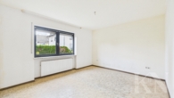 Schlafzimmer - Gepflegte Eigentumswohnung mit Garage & Balkon in Völklingen-Heidstock