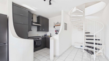Küche - Moderne Maisonettewohnung mit Balkon & Loggia in ruhiger Lage von Friedrichsthal
