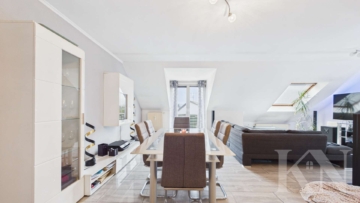 Wohn-/Esszimmer - Gepflegte 3-Zimmer-Wohnung mit Balkon und Stellplatz in ruhiger Lage