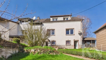 Großzügige Doppelhaushälfte mit ca. 166 m² Wohnfläche und vielseitigem Nutzungspotenzial, 66822 Lebach, Doppelhaushälfte