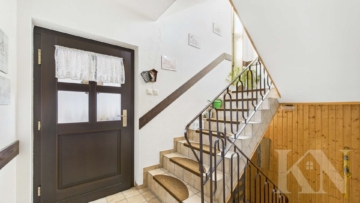 Eingangsbereich - Charmantes Ein-Zweifamilienhaus in Spiesen-Elversberg