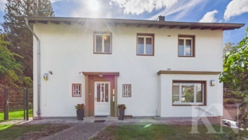 Außenansicht - Großzügiges Ein- bis Zweifamilienhaus in Saarbrücker Top-Lage