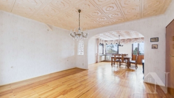 EG Wohn- / Esszimmer - Großzügiges Ein-/Zweifamilienhaus mit traumhaftem Fernblick, großem Grundstück & flexiblem Wohnkonzept in Überherrn-Berus!