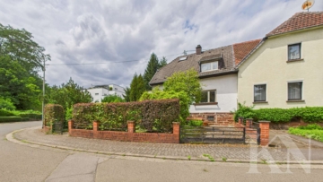 Außenstellplatz - Ihr neues Zuhause in Riegelsberg – Doppelhaushälfte mit Garten, Garage und Gestaltungsspielraum!