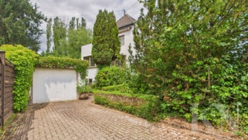 Garage - Ihr neues Zuhause in Riegelsberg – Doppelhaushälfte mit Garten, Garage und Gestaltungsspielraum!